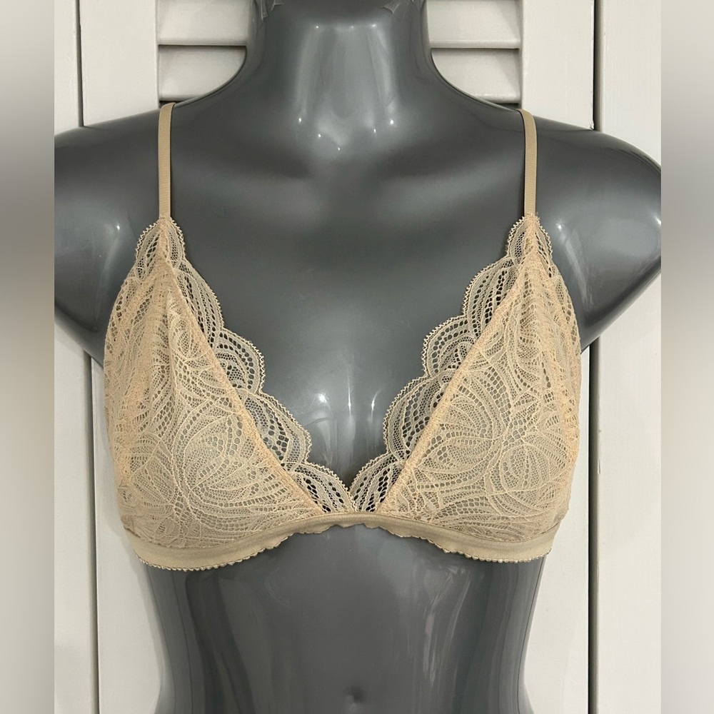 Elegant Lace Bralette in Cream by Talula from Aritzia